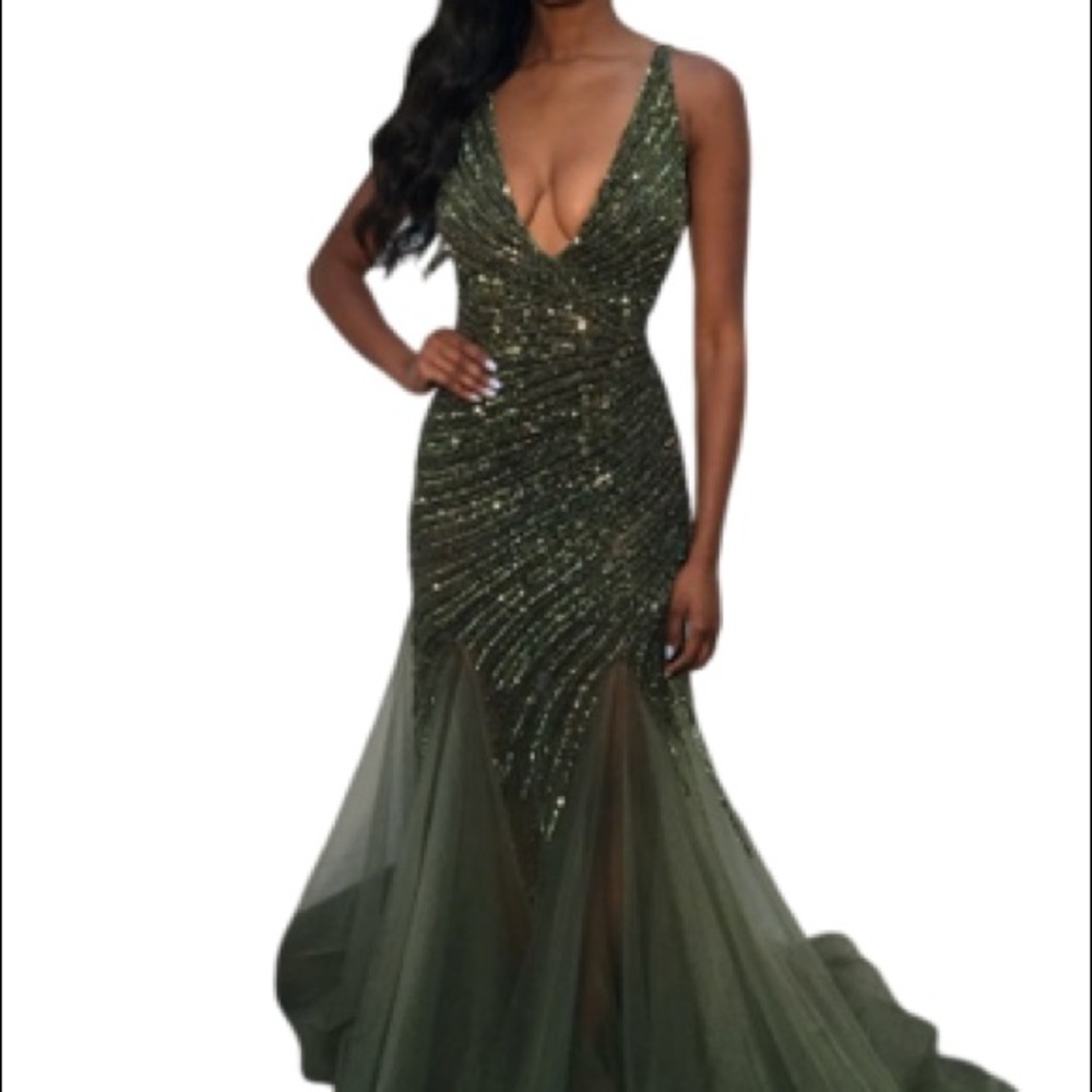 Beautiful size 10 Jovani emerald green gown